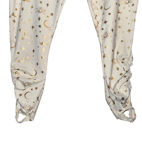 DISNEY Aladdin Jasmine Stirrup Leggings Cream and Gold Size Extra Large - Picture 7 of 16